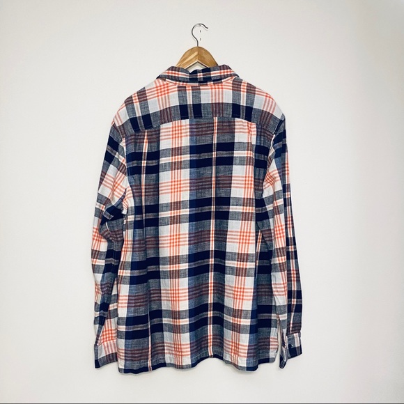 AMERICAN EAGLE | NAVY PLAID FLANNEL - NWT - Picture 2 of 4